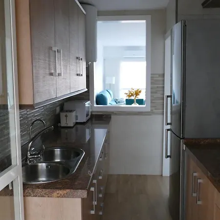 Apartamento Coqueto En La Carihuela *